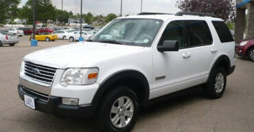 Ford Explorer V8 – White